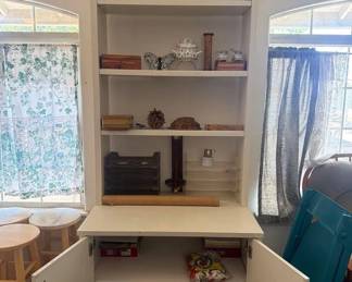 1018 Bookshelf with Decorations