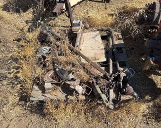 4024 Tow Hitches and Other Items