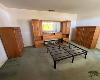 1604 Bedroom Set