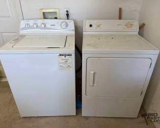 2200 HotPoint Washer and Gas Dryer