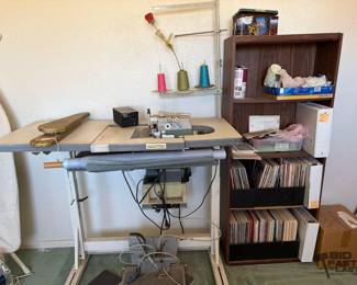 1402 Pegasus Sewing Machine and Bookshelf
