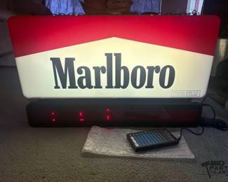 1006 Vintage Hanging Marlboro Light Up Moving Message Sign
