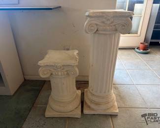 1062 2 Pedestals