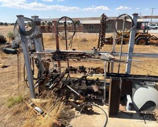 1800 Metal 3Tier Rack, Pintle Hitch, Bar Clamp, Steel Cable, Manual Pipe Bender