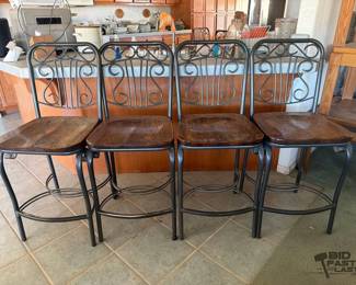 1064 4 Metal Barstools