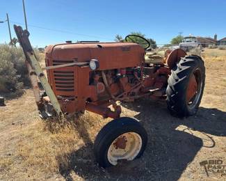 400 International Harvester Tractor