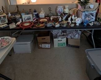 Wide variety of decorator items