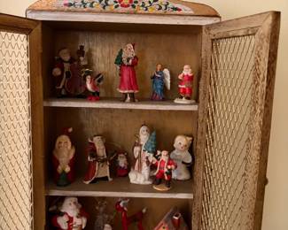Wall shelf and figurines
