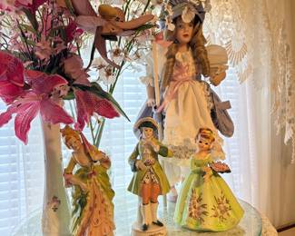 Figurines