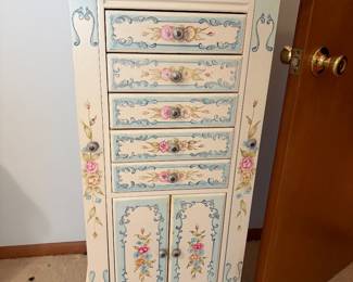 Jewelry chest