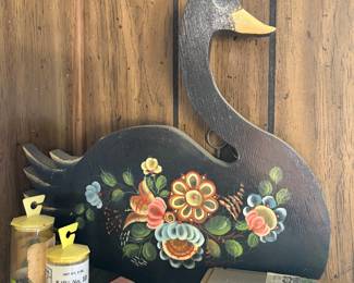 Primitive decor