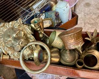 Lot of brass items