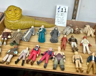 Vintage Star Wars collectible figurines  