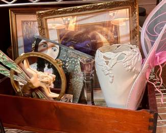 Angel-themed lot