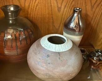 Pottery lot 