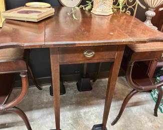 Vintage drop-leaf small table 