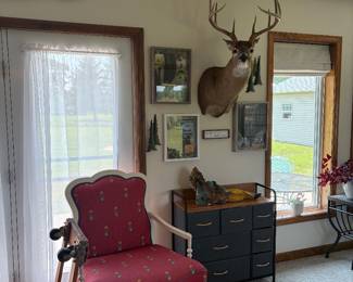 Accent chair, collapsible cubby unit