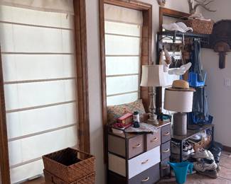 Collapsible drawer cubbies, lamps, rustic/lodge decor
