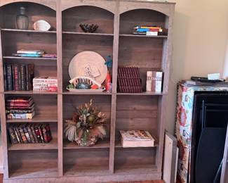 Gray washed bookshelves, Stephen King books