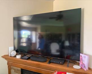 Flatscreen TV