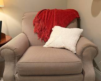 Houndstooth Upholstered Club Chair