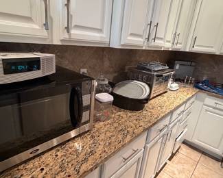 Oster Countertop Microwave Oven