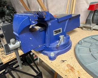 HFS 5" Heavy Duty Bench Vise with Anvil and 360 Swivel Base
