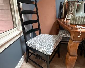 Black Painted Ladder-Back Dining Chair
