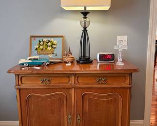 Vintage Ethan Allen Country French Style Sideboard/Server