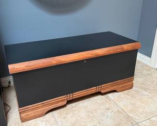 Vintage Lane Cedar Chest (Refinished, Two-Tone)
