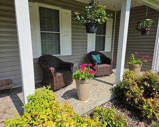Outdoor furniture, chimes and several other outdoor decor