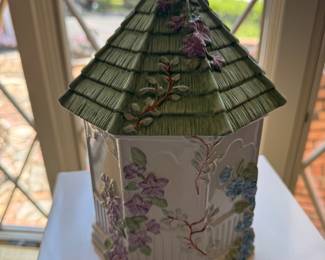 $36 Lenox Butterly meadow gazebo cookie jar
