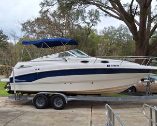 $19,000 - 2001 Chaparall 240 Signature with trailer. New 7.4 Liter engine and new outdrive