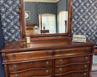 #21- $1,650 - King size Bedroom set wood - 5 pieces : four poster bed, with 2 night stands marble top 26Lx29Tx16D, - 6 drawers tall chest 38x54x19 + chest drawers with mirror 54x75x19