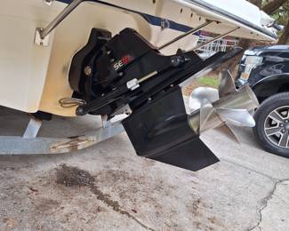 $19,000 - 2001 Chaparall 240 Signature with trailer. New 7.4 Liter engine and new outdrive