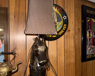 Large horses head table lamp