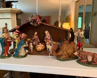 Huge Crèche