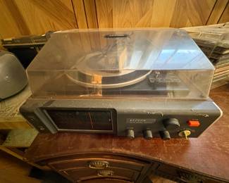 Lloyds Turntable