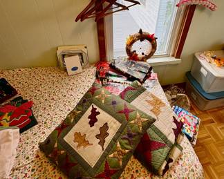 Fall Quilt & Pillows