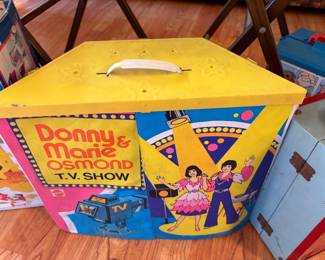 Donny & Marie Osmond TV Show Doll Set Up