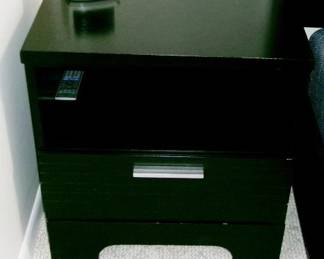 NIGHTSTANDS
