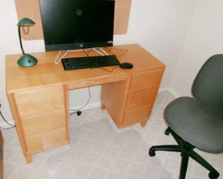 HP COMPUTER DESK CHAIR