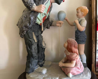 Lot 31: Making New Friends Figurine Scene