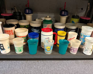 Lot 248: Assorted plastic cups and tumblers