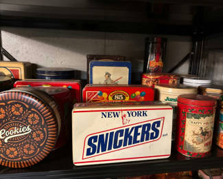 Lot 251: Vintage tin cookie tins and decorative metal containers