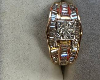 Gorgeous 14K and Diamonds ring