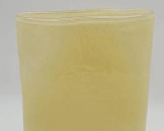 456 Lot 366h Handblown pale yellow art glass pillow vase