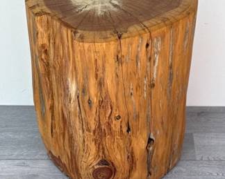 175 Lot 322h Wood stump side table
