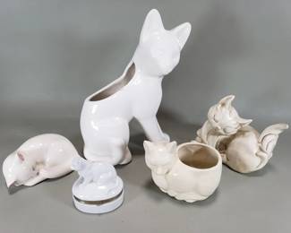 358 Lot 307 Group of ceramic cat planters, figurines,
