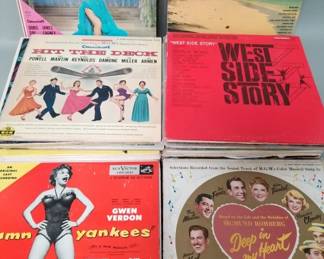 424 Lot 345 Group of vintage LP vinyl records